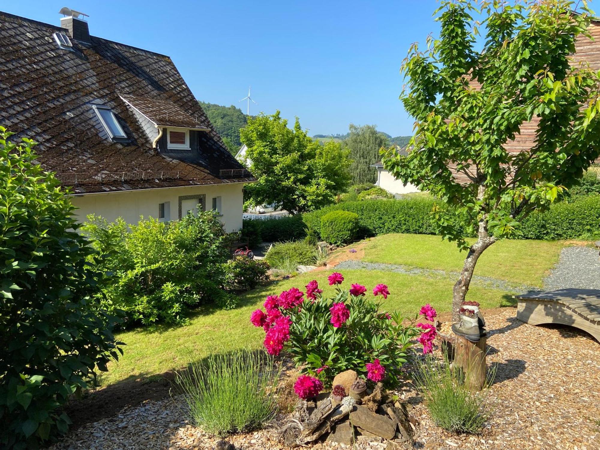 Apartmenthaus Ruhezeit Bad Endbach Exterior foto